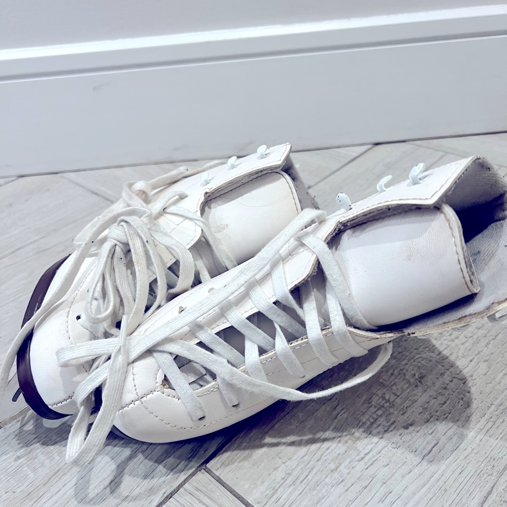 Kids ice skates